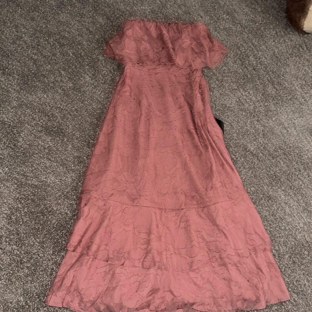 🩷 Lulus Rust Strapless Midi Dress. XS. New with tags 🩷 For a good cause!